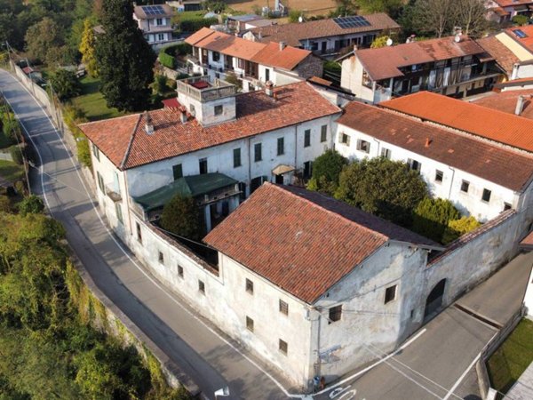 casa indipendente in vendita a Comignago