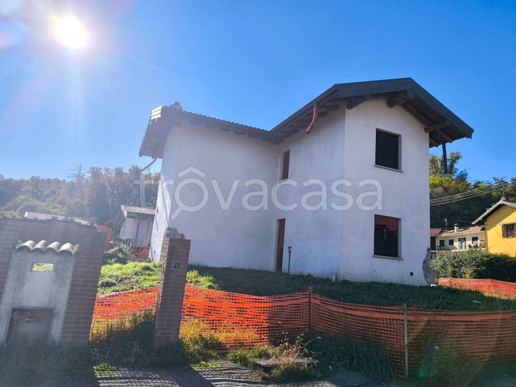 casa indipendente in vendita a Comignago