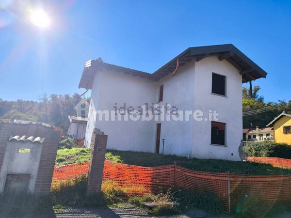 casa indipendente in vendita a Comignago