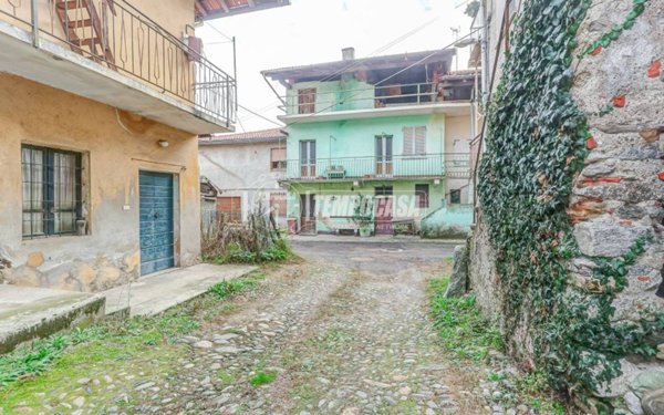 casa indipendente in vendita a Comignago