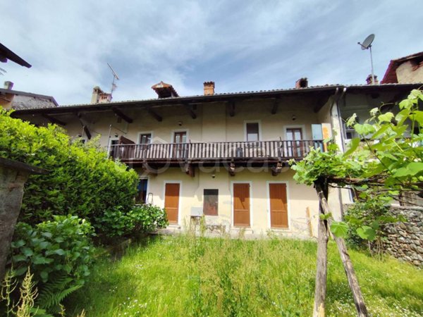 casa indipendente in vendita a Comignago