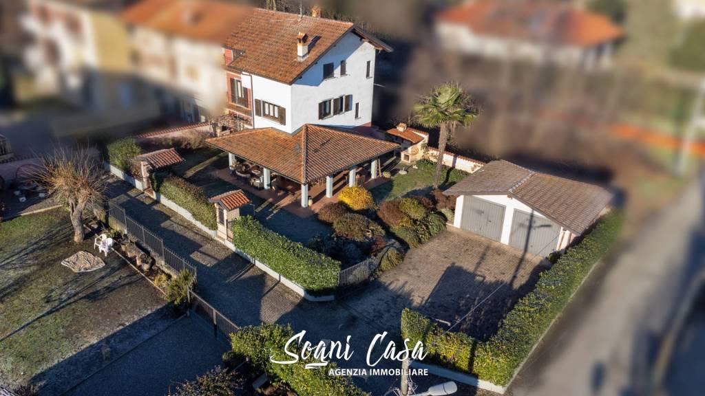 casa indipendente in vendita a Cressa