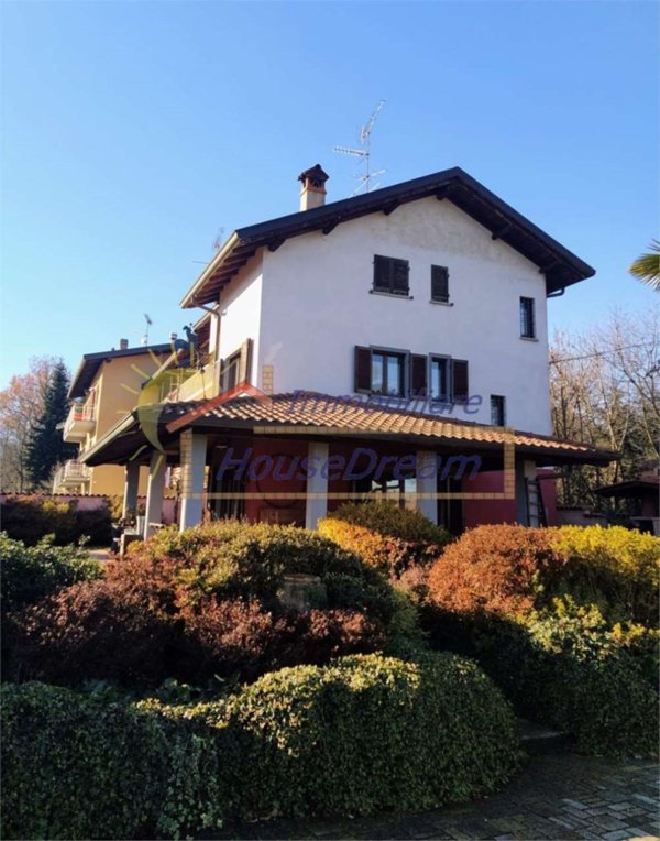 casa indipendente in vendita a Cressa