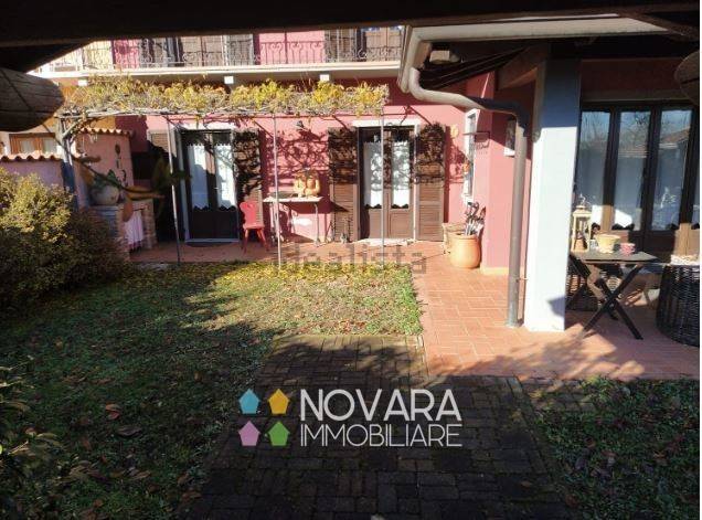 casa indipendente in vendita a Cressa