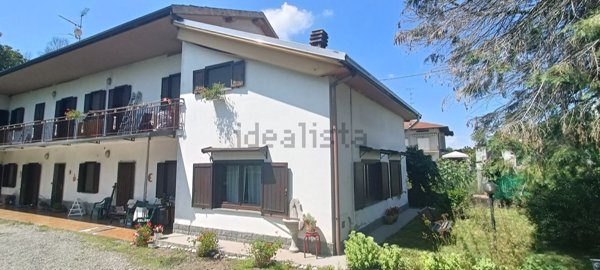casa indipendente in vendita a Cressa