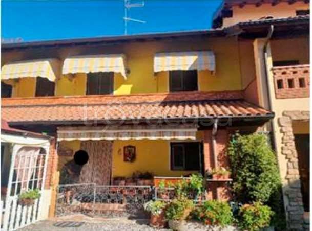 casa indipendente in vendita a Cressa