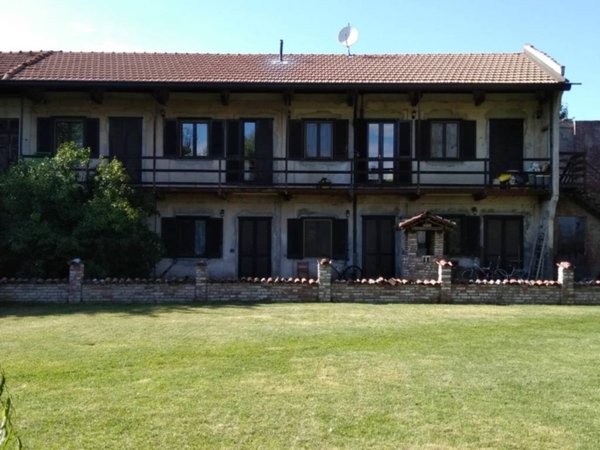 casa indipendente in vendita a Cressa