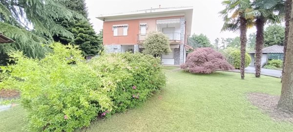 casa indipendente in vendita a Cressa