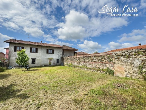 casa indipendente in vendita a Cressa