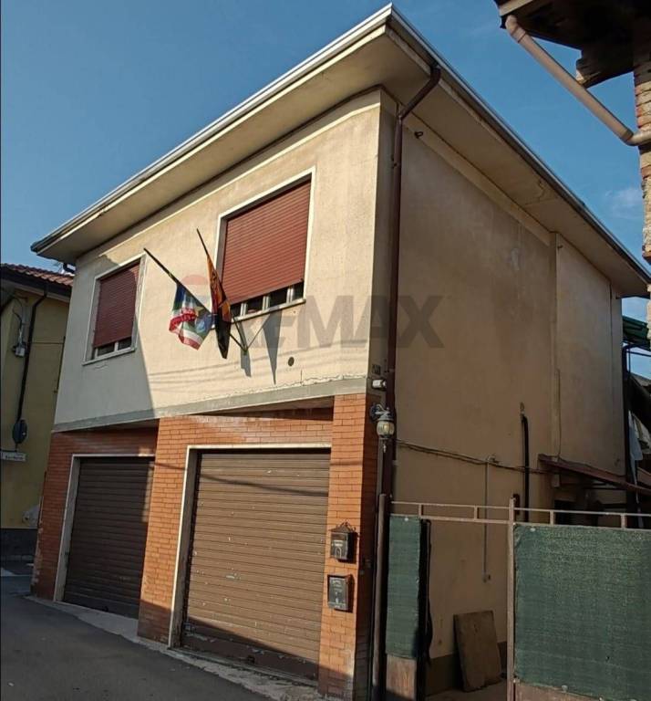 casa indipendente in vendita a Cressa