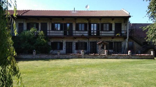 casa indipendente in vendita a Cressa