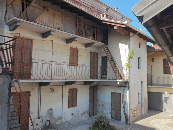 casa indipendente in vendita a Cressa