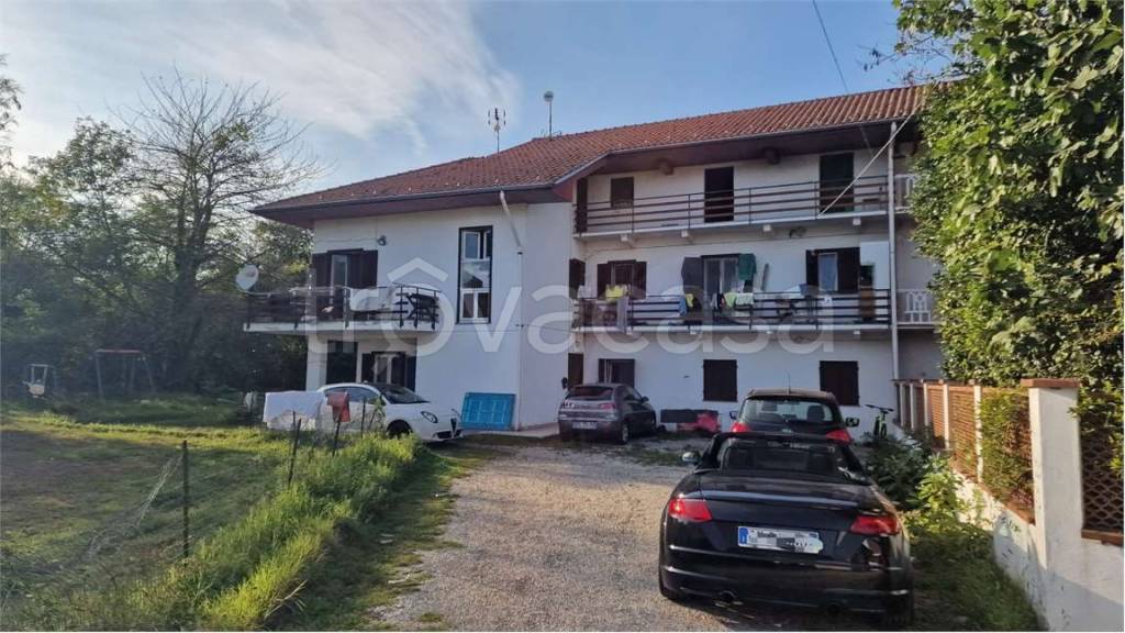 casa indipendente in vendita a Cressa