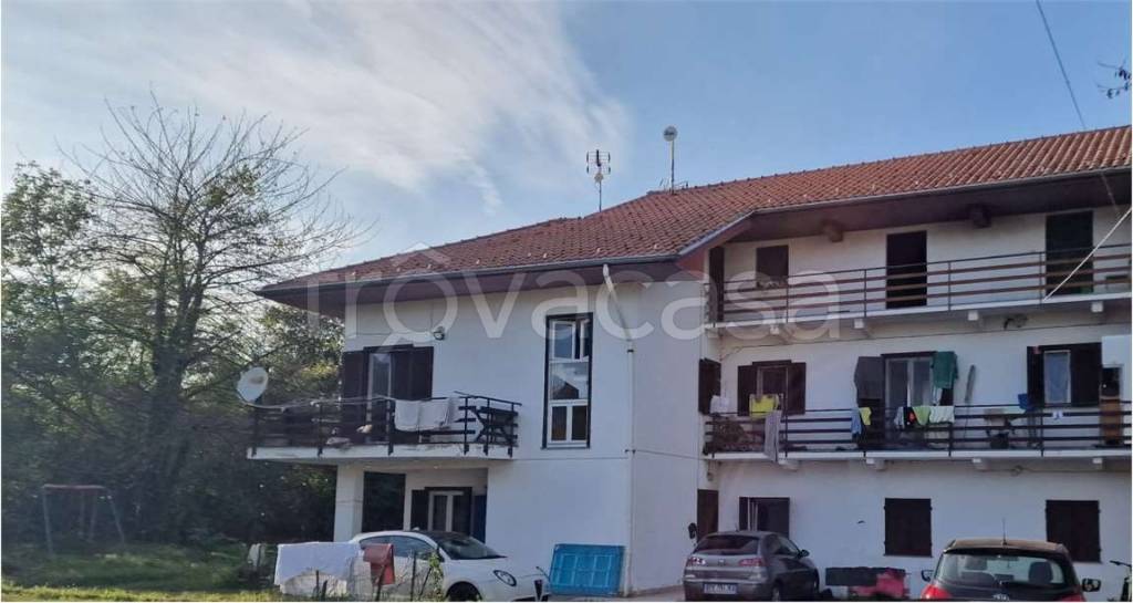 casa indipendente in vendita a Cressa