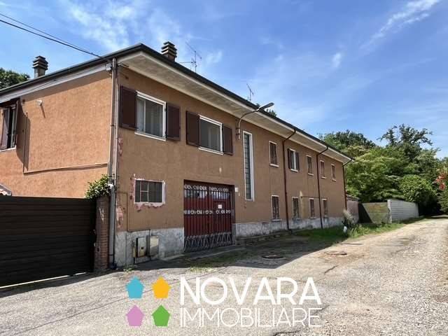 casa indipendente in vendita a Cressa