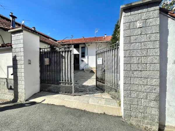 casa indipendente in vendita a Cressa