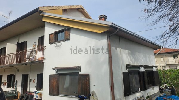 casa indipendente in vendita a Cressa