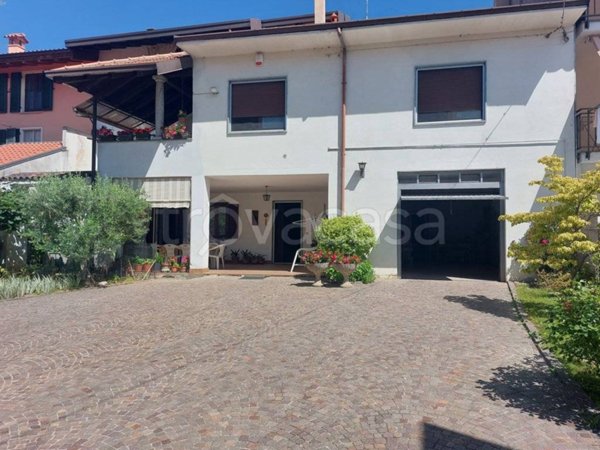 casa indipendente in vendita a Cureggio