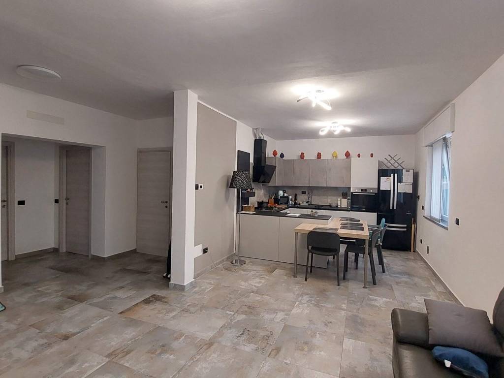 casa indipendente in vendita a Cureggio