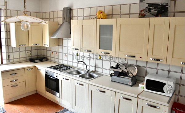 appartamento in vendita a Cureggio in zona Cascine Enea