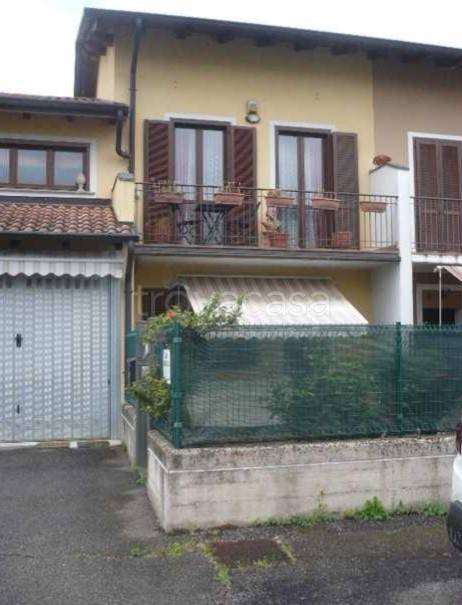 casa indipendente in vendita a Cureggio
