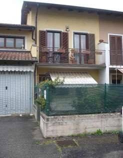casa indipendente in vendita a Cureggio