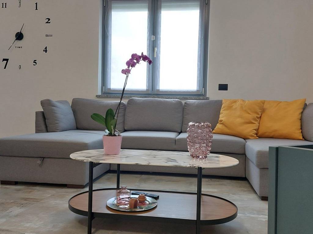 casa indipendente in vendita a Cureggio