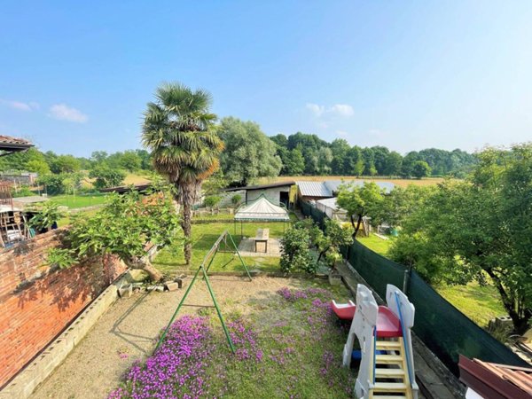 appartamento in vendita a Cureggio in zona Cascine Enea