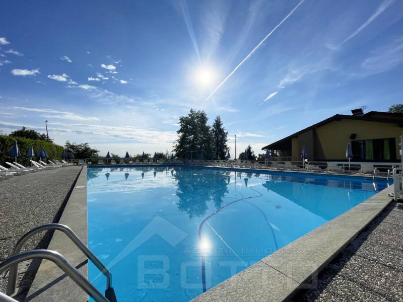 casa indipendente in vendita a Cureggio