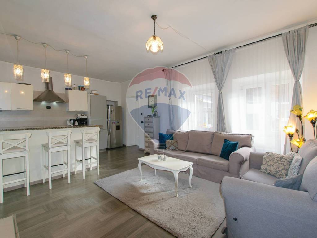 casa indipendente in vendita a Cureggio