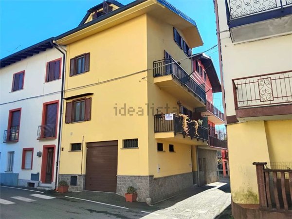 casa indipendente in vendita a Cureggio
