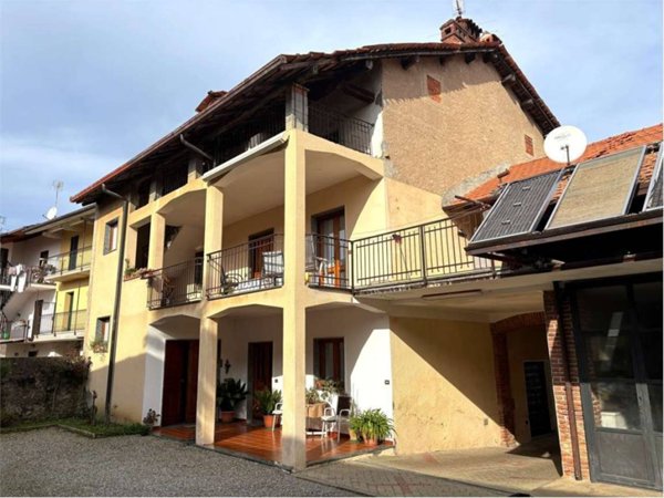 casa indipendente in vendita a Cureggio in zona Cascine Enea