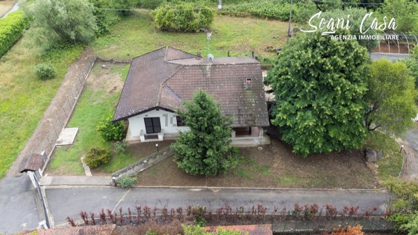casa indipendente in vendita a Cureggio