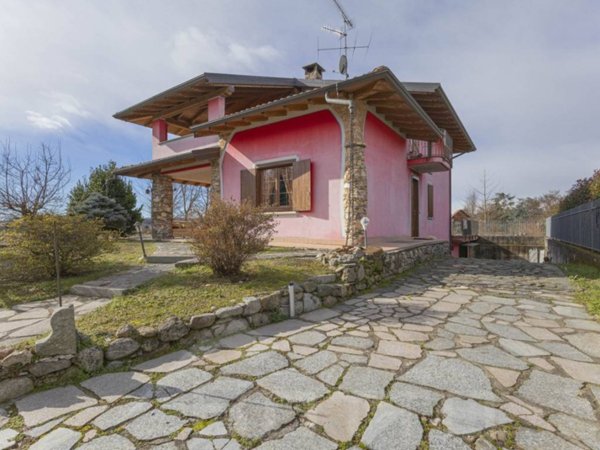 casa indipendente in vendita a Cureggio in zona Marzalesco