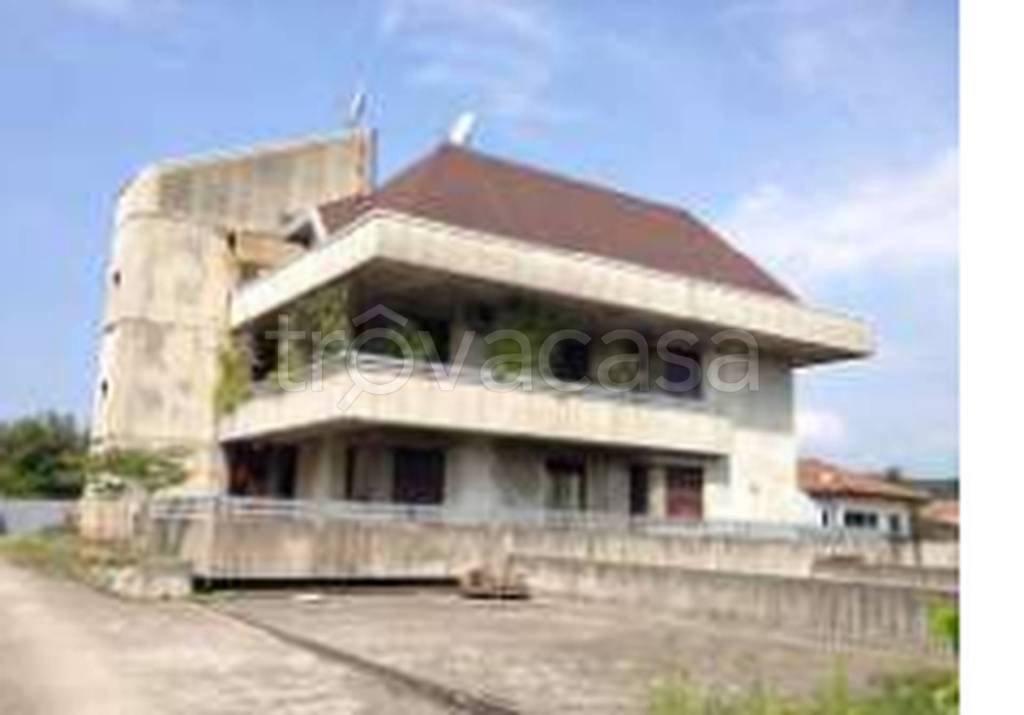 casa indipendente in vendita a Cureggio