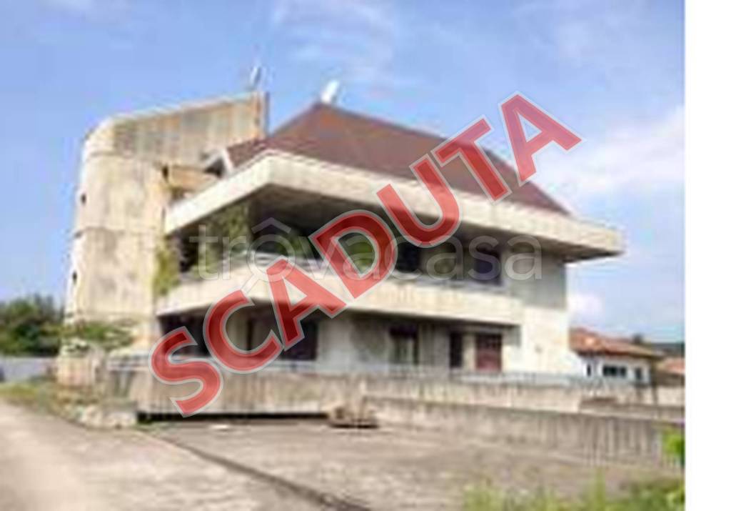 casa indipendente in vendita a Cureggio