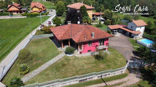 casa indipendente in vendita a Cureggio