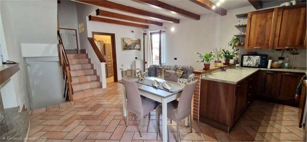 casa indipendente in vendita a Cureggio