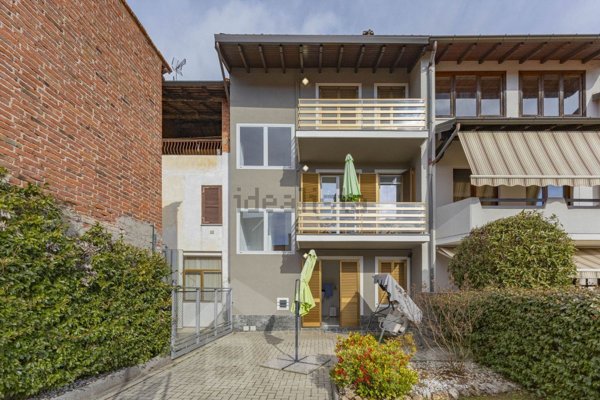 casa semindipendente in vendita a Cureggio in zona Marzalesco