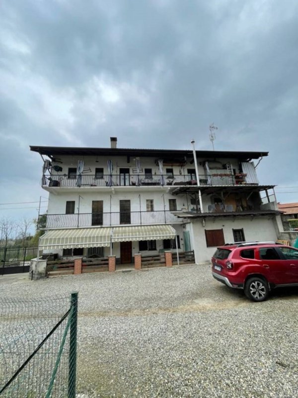 appartamento in vendita a Divignano
