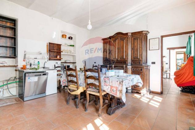 casa indipendente in vendita a Divignano