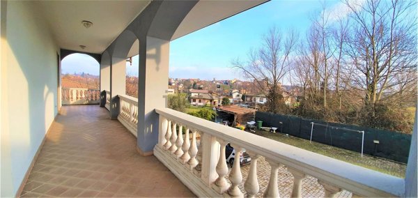 casa indipendente in vendita a Divignano