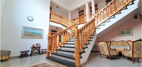 casa indipendente in vendita a Divignano