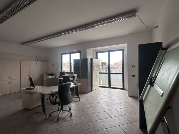 ufficio in vendita a Divignano