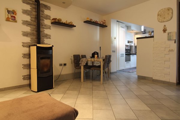 appartamento in vendita a Divignano