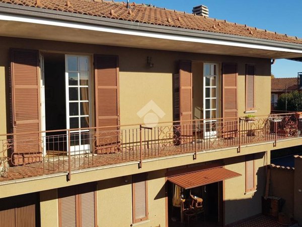 casa indipendente in vendita a Divignano