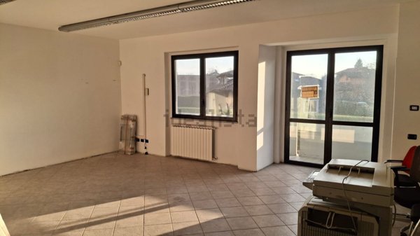ufficio in vendita a Divignano