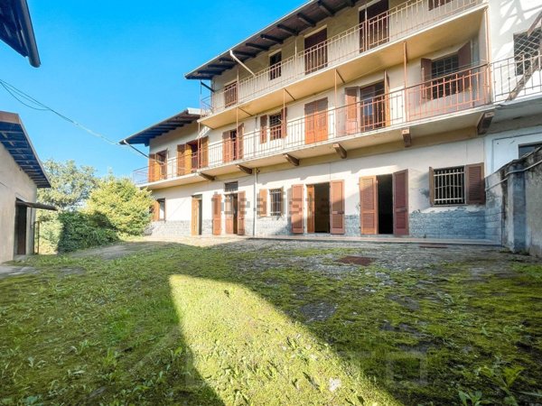 appartamento in vendita a Divignano