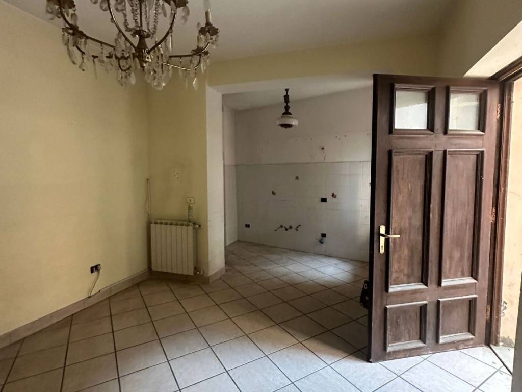 casa indipendente in vendita a Divignano