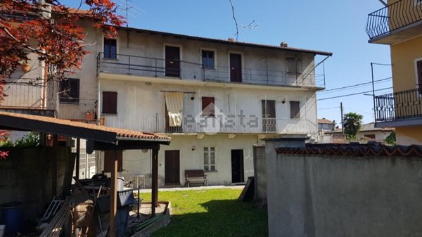 appartamento in vendita a Divignano
